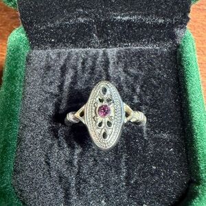 Vintage 1970s Avon Ring size 7